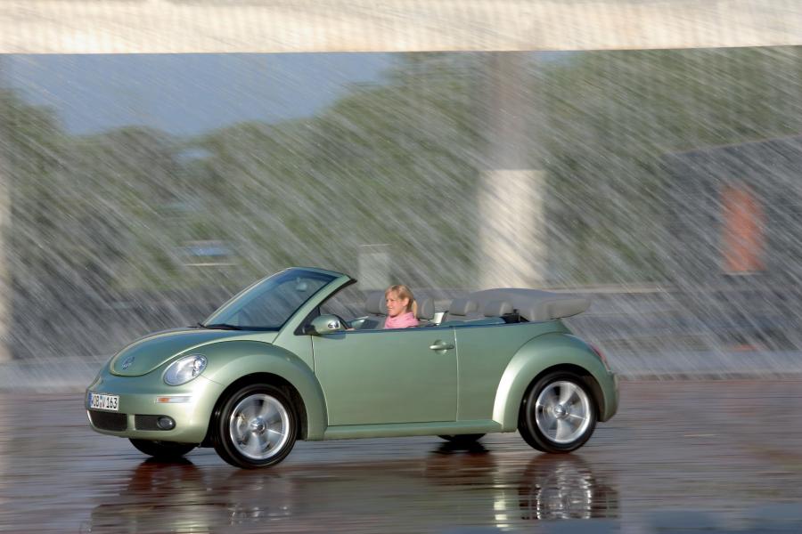  Volkswagen New Beetle Cabriolet 2006 года  (фото 20 из 39)